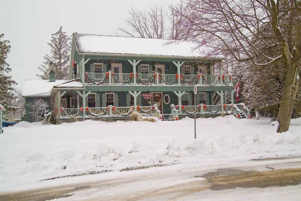 WeatherPine Inn