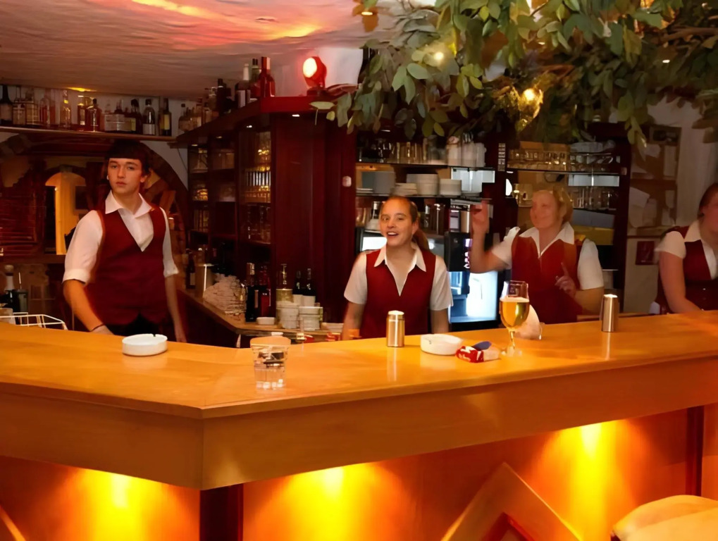 Hotel & Restaurant Bei Baki - фото 11