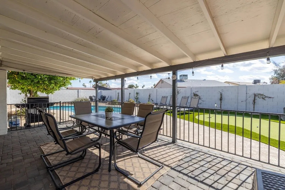 Open Floor Mesa Gable Vacation Home with Heated Pool by Redawning