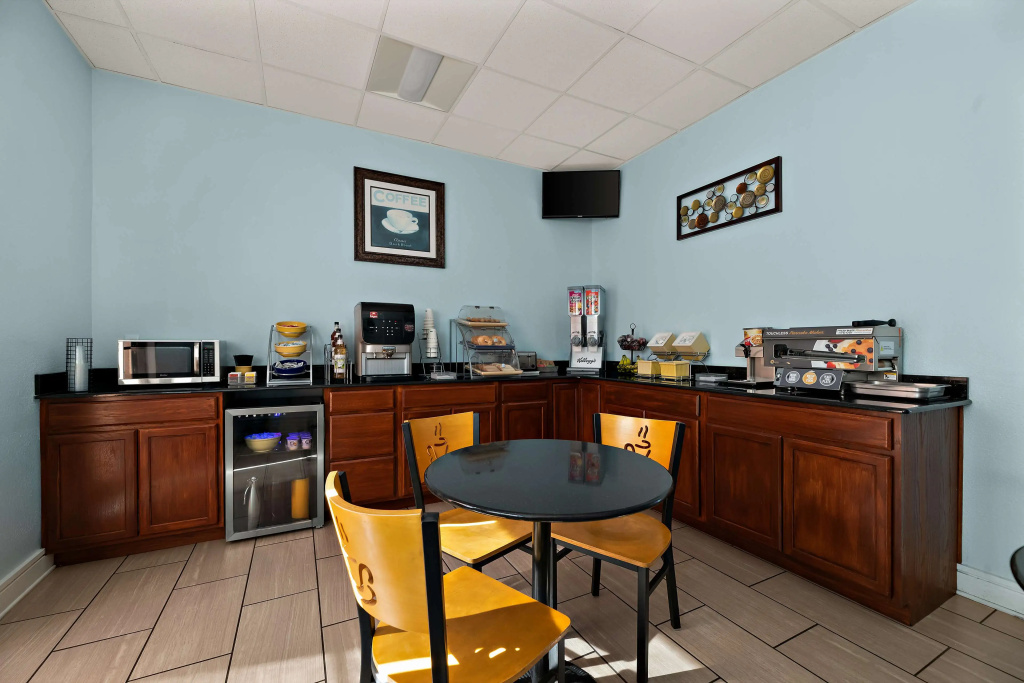 Food & Beverage