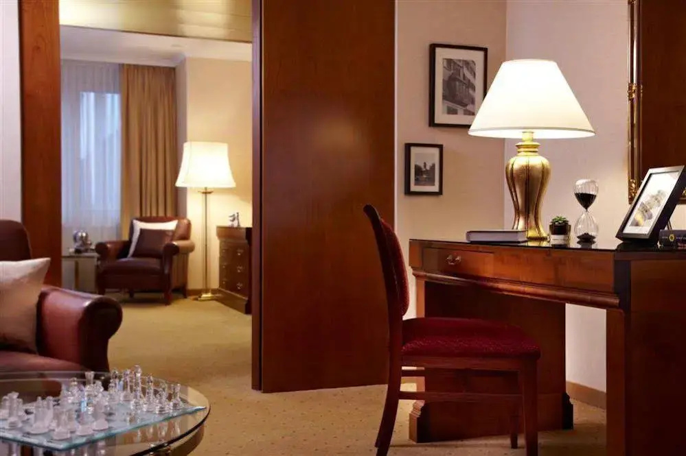 Renaissance Zurich Hotel - Général