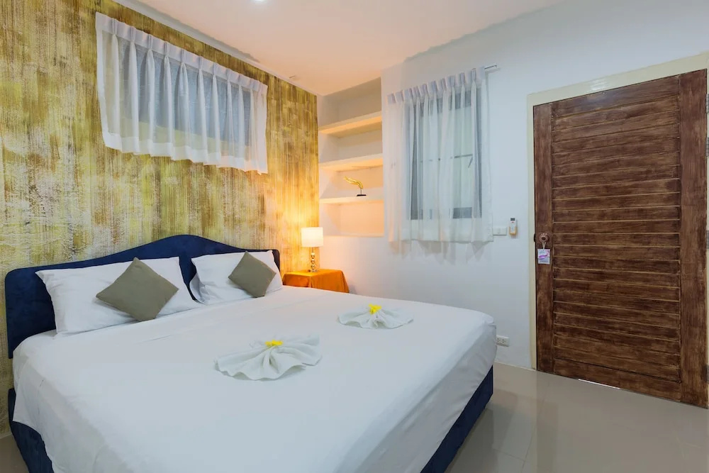 Economy room