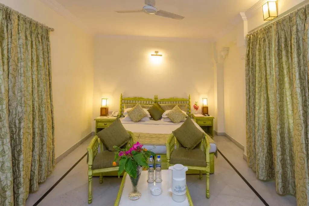 Standard Double room (full double bed)