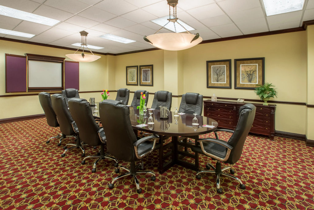 Crowne Plaza Cleveland Airport by IHG - Général