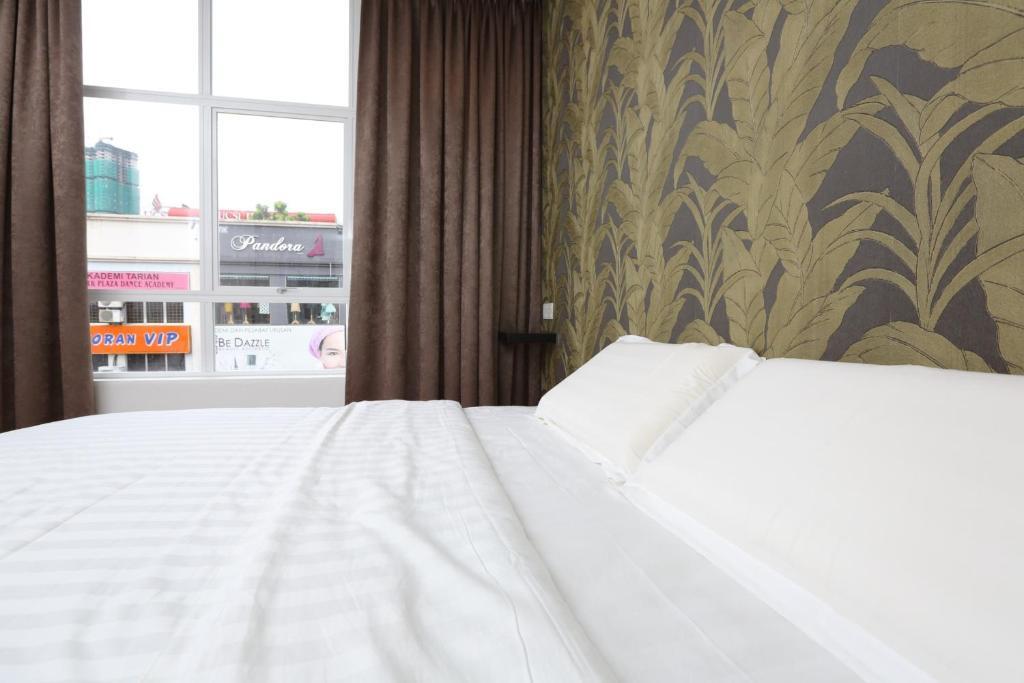 1 Hotel Taman Connaught