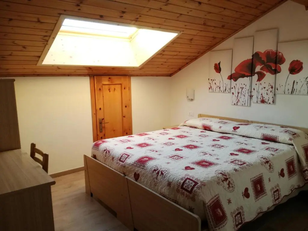 Standard Double Attic room (full double bed)