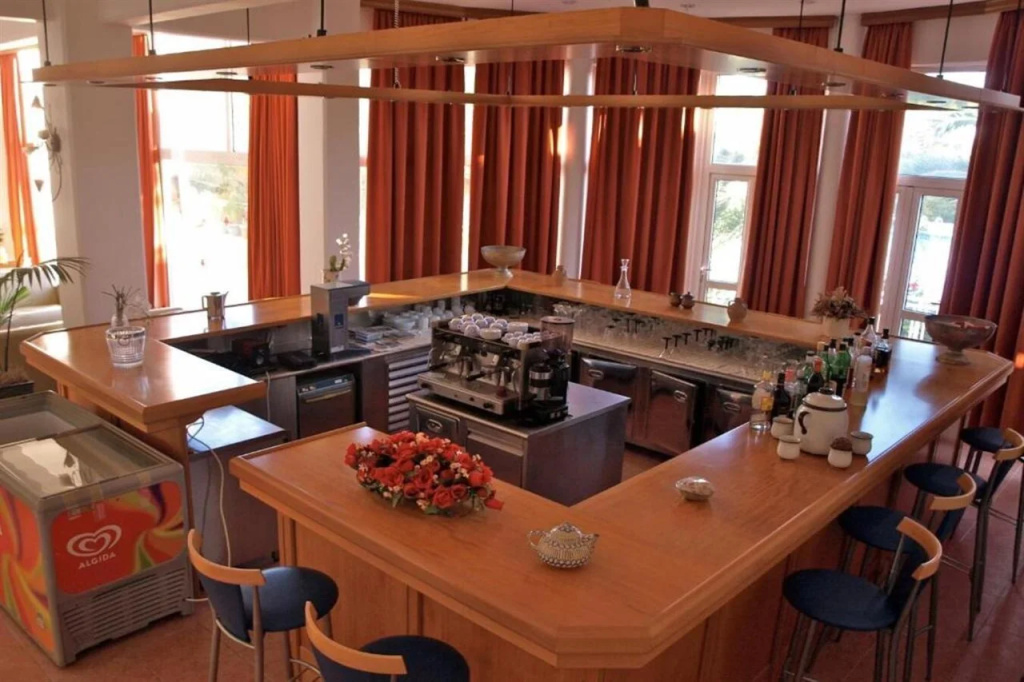 Eristos Beach Hotel - фото 11