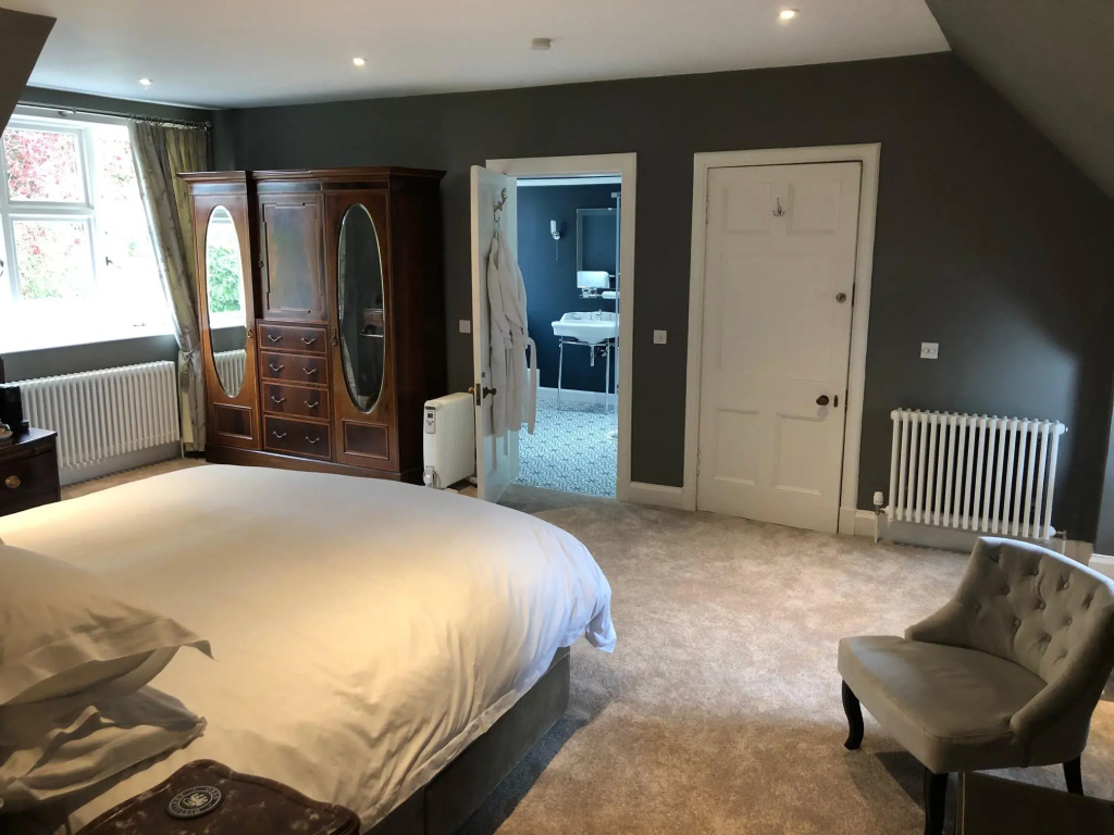 Standard room with city view