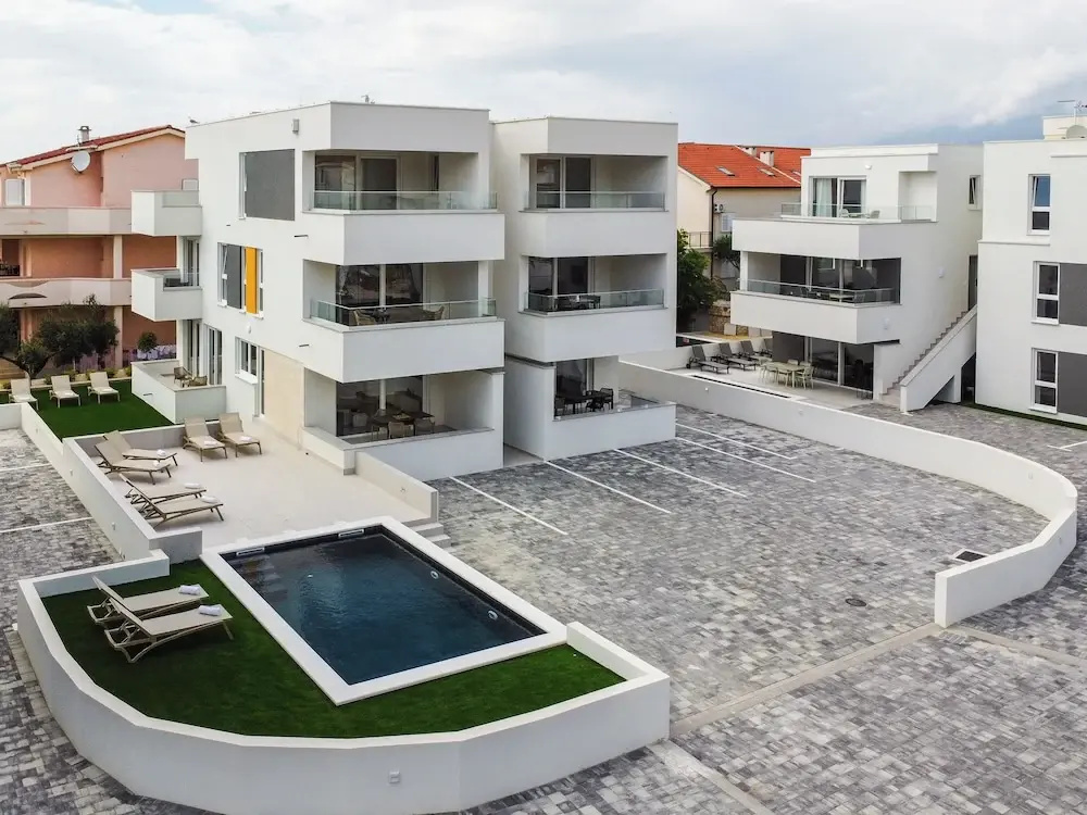 Break penthouse -three bedroom apartment