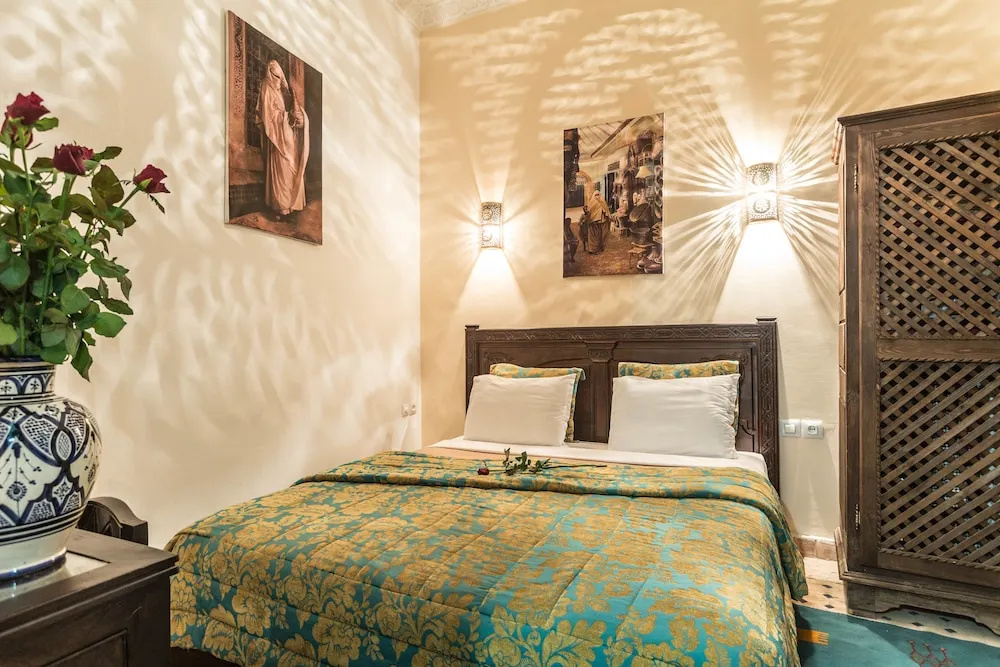 1 Bedroom Standard Double room with courtyard view (full double bed)