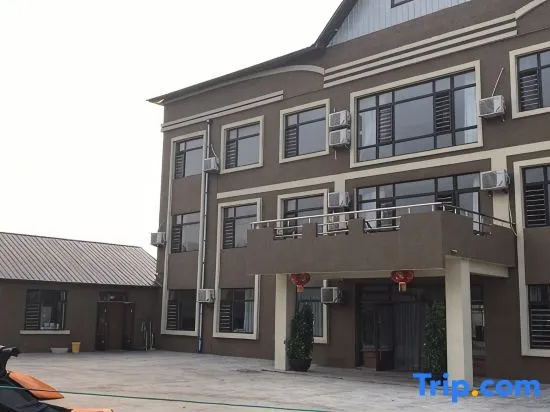 Wafangdian Yufeng Manor