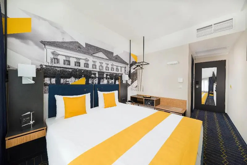 Standard Double room with view (full double bed)