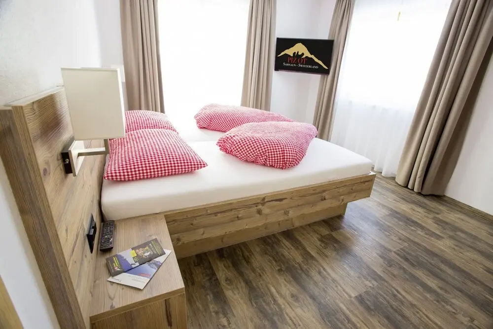 Standard Family room with mountain view