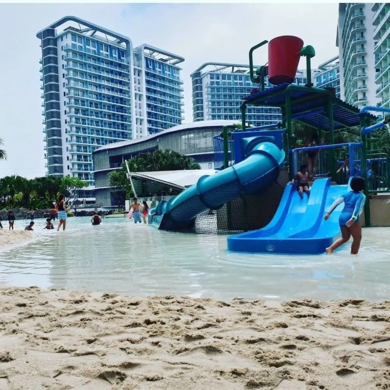 Beach & Waterfront
