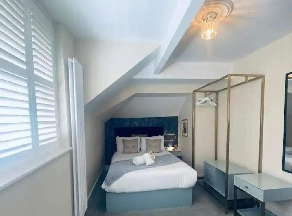 Economy room