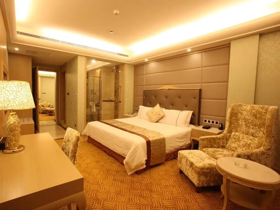Deluxe Suite