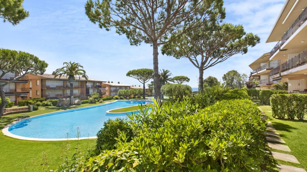 Illa 51 in Calella de Palafrugell