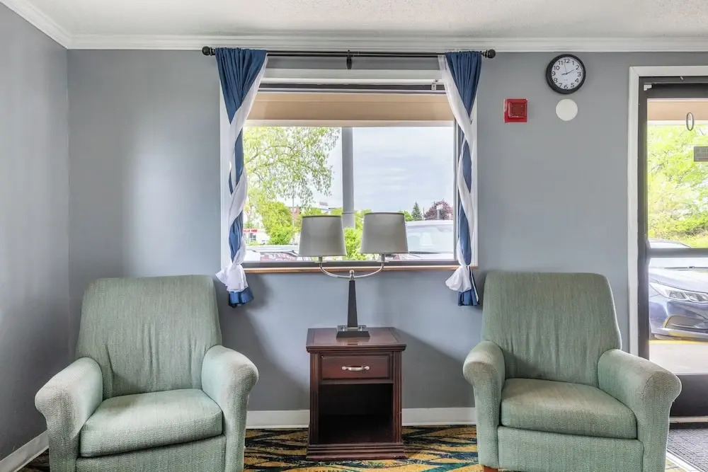 Super Inn by OYO Lansing MI — фото 6