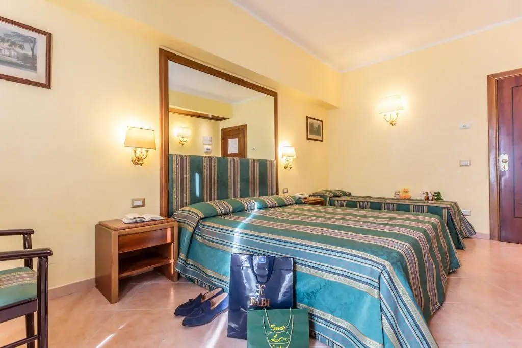 Raeli Hotel Noto - Chambres
