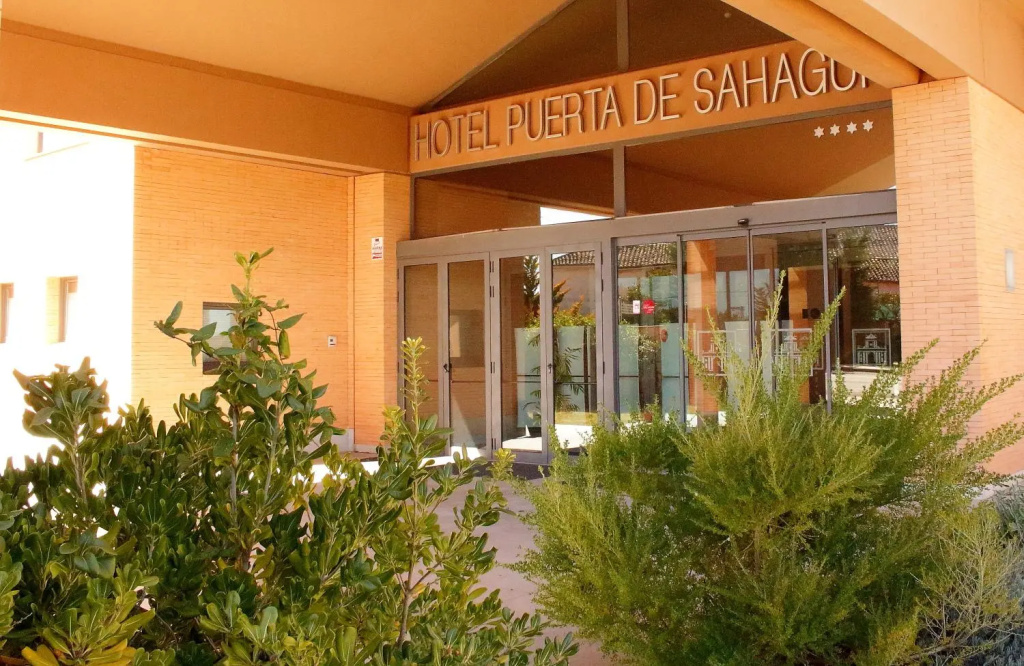 Hotel Puerta De Sahagun