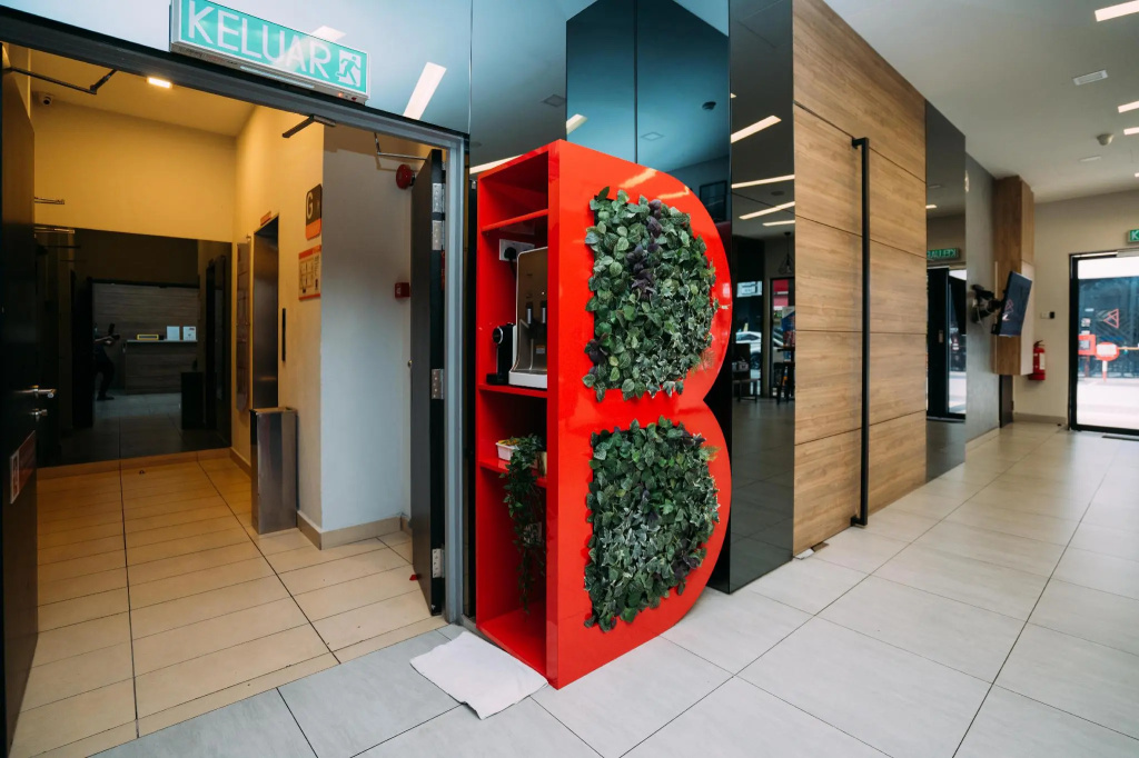 Lobby & Reception