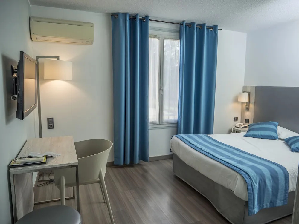 Logis Hotel Uzes Pont du Gard - Chambres