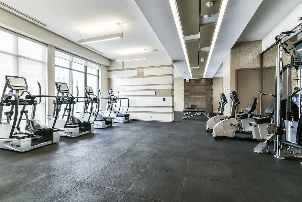 Front Street Luxury Condos - фото 20