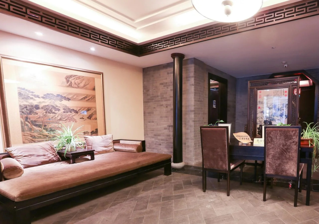 Lobby & Reception