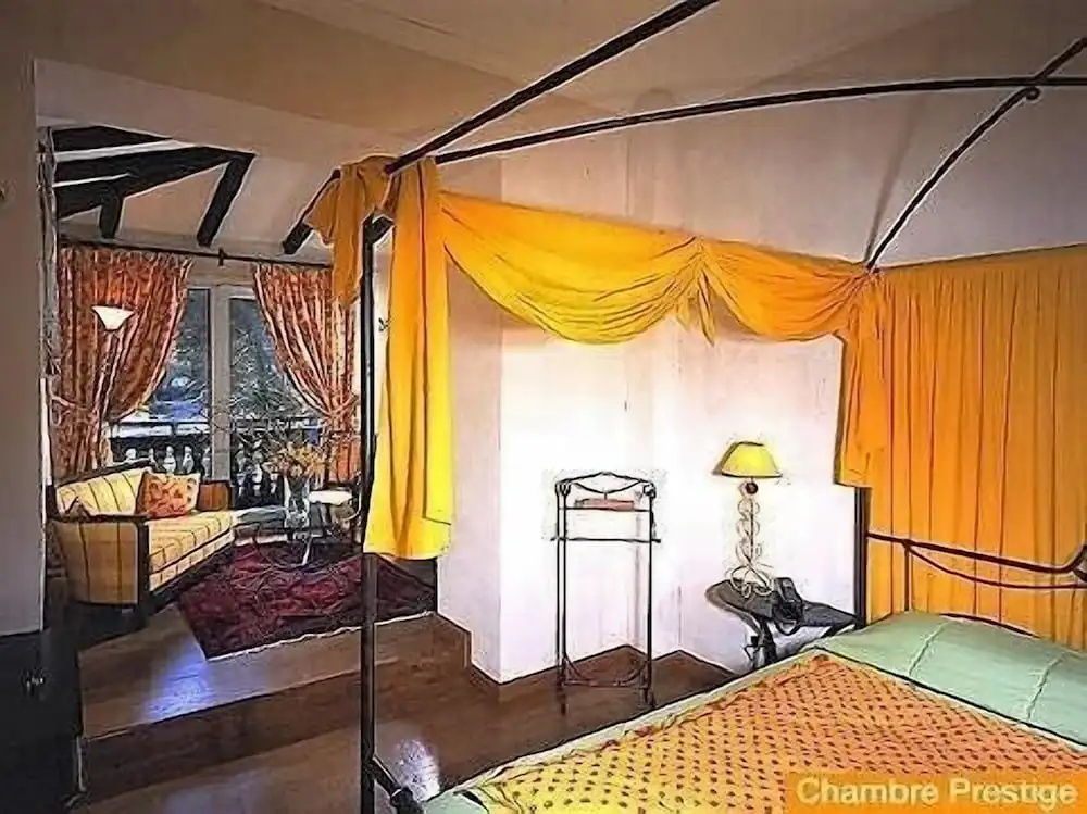 Privilege room