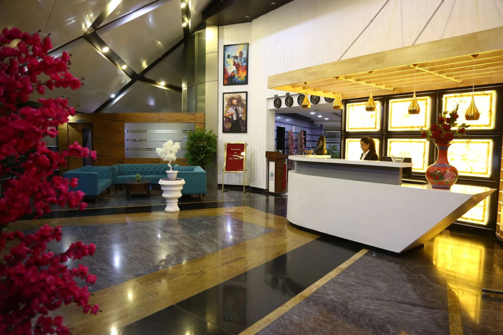 Lobby & Reception