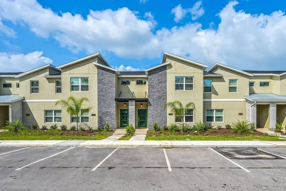 Ultimate Luxury Home-private Pool Themed Bedroom