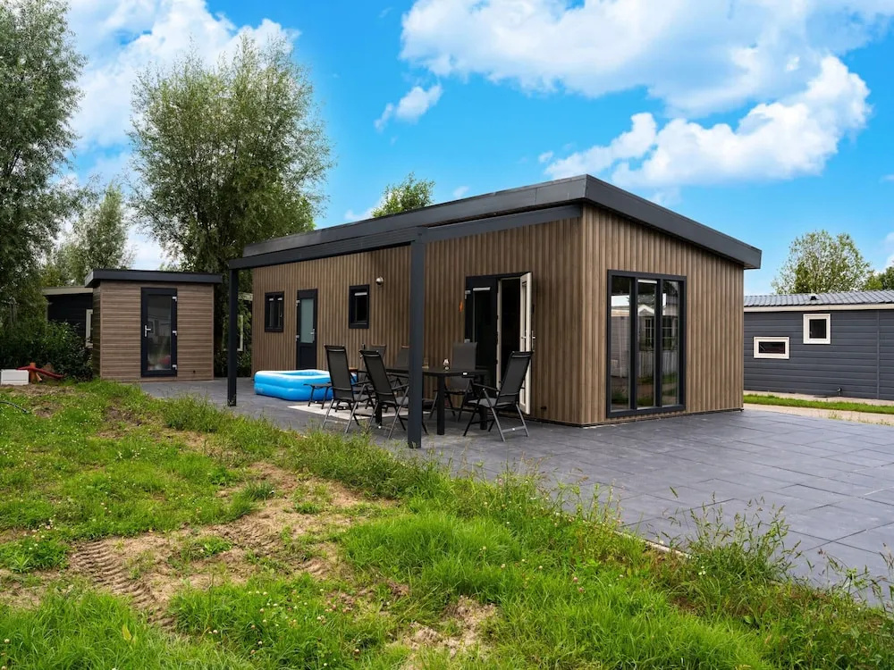 Holiday Home in Molenschot Near Nature Reserves