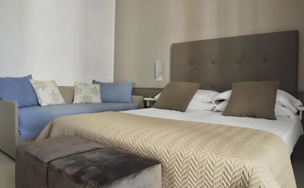 Standard Triple room with balcony