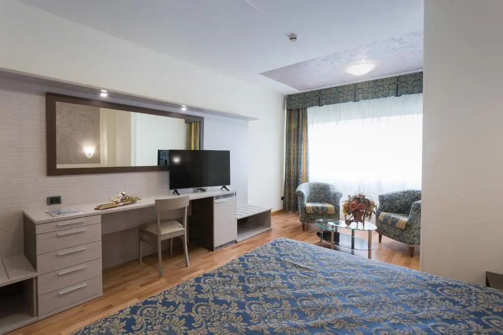 Standard Quadruple Family room