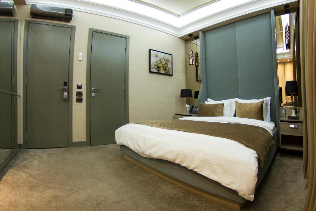 Двухместный номер Deluxe с балконом двуспальная кровать в HOME BOUTİQUE HOTEL