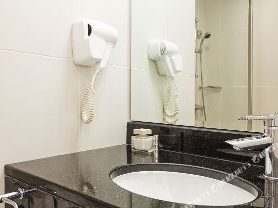 Ibis Al Barsha