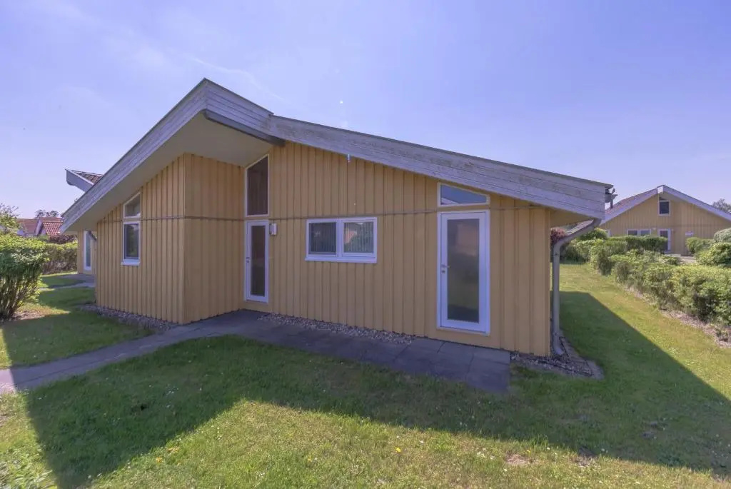 2 Bedrooms Cottage