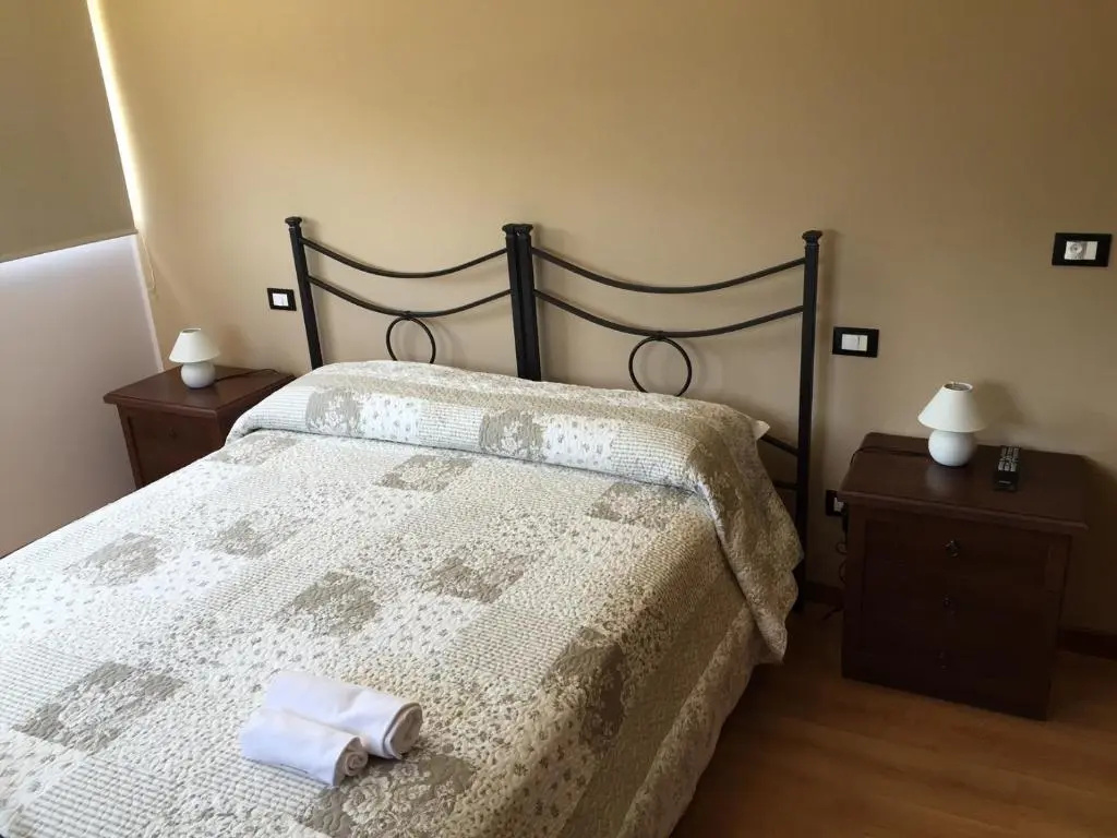 Standard Double room (full double bed)