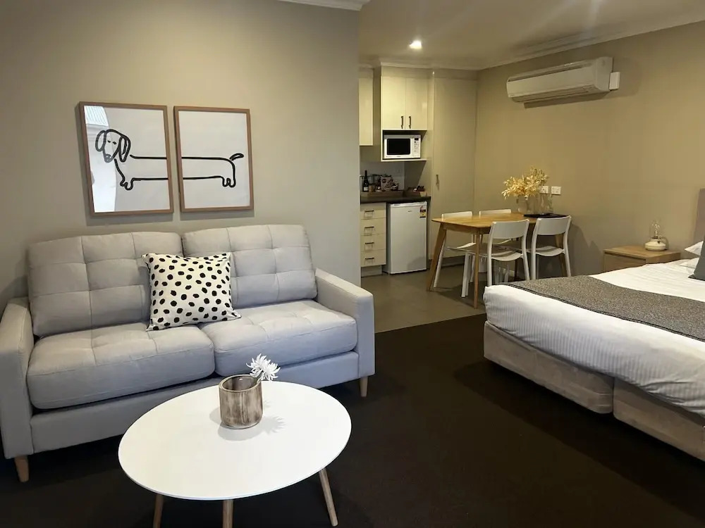 Millthorpe Motel by null