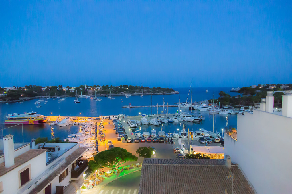 Beach & Waterfront