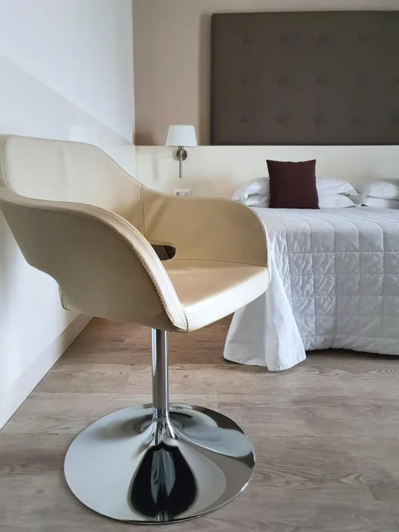 豪華雙人房，設有露台及大床