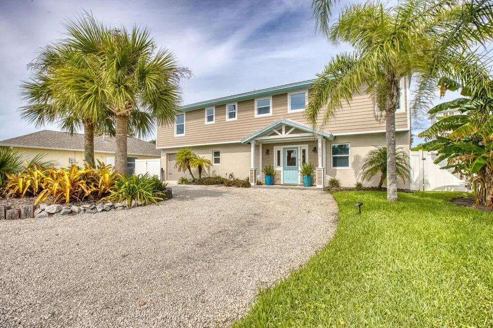 Gorgeous Home With Pool Walk to car Free Beach 4717s