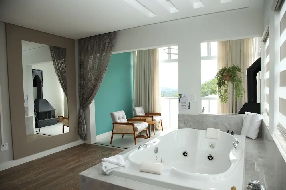 Premier room