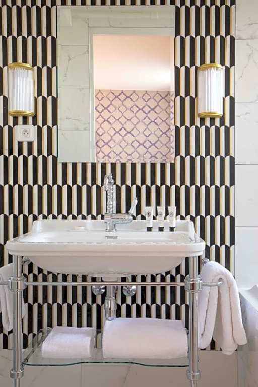 Hotel Aiglon 44