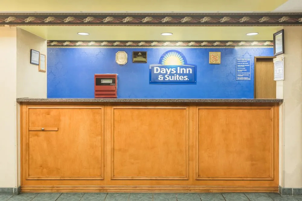 Lobby & Reception