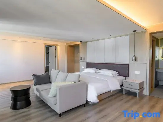 Luxury Suite
