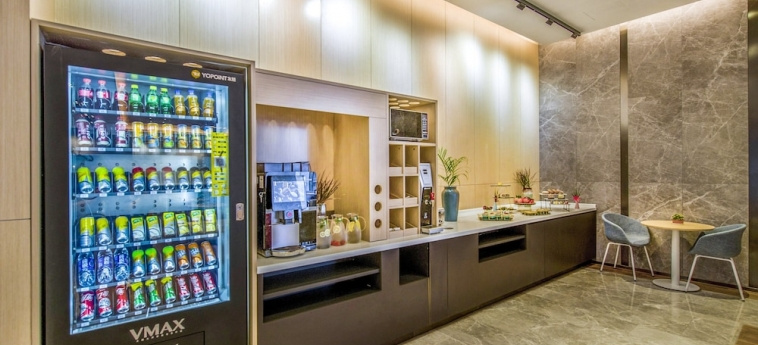 Food & Beverage