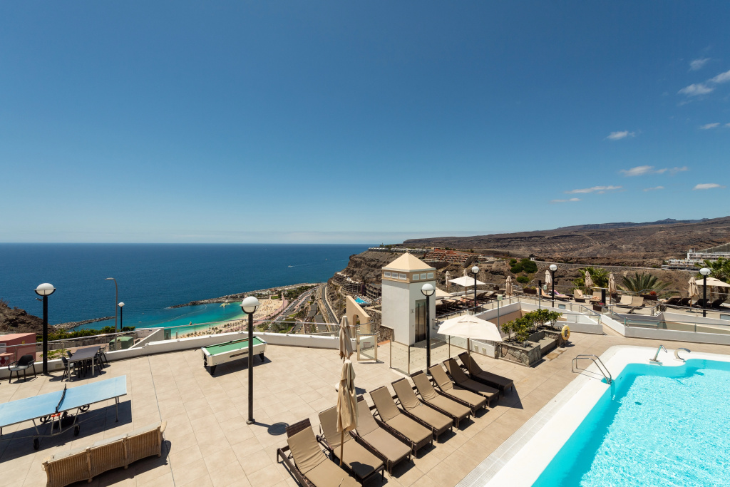 Beach & Waterfront