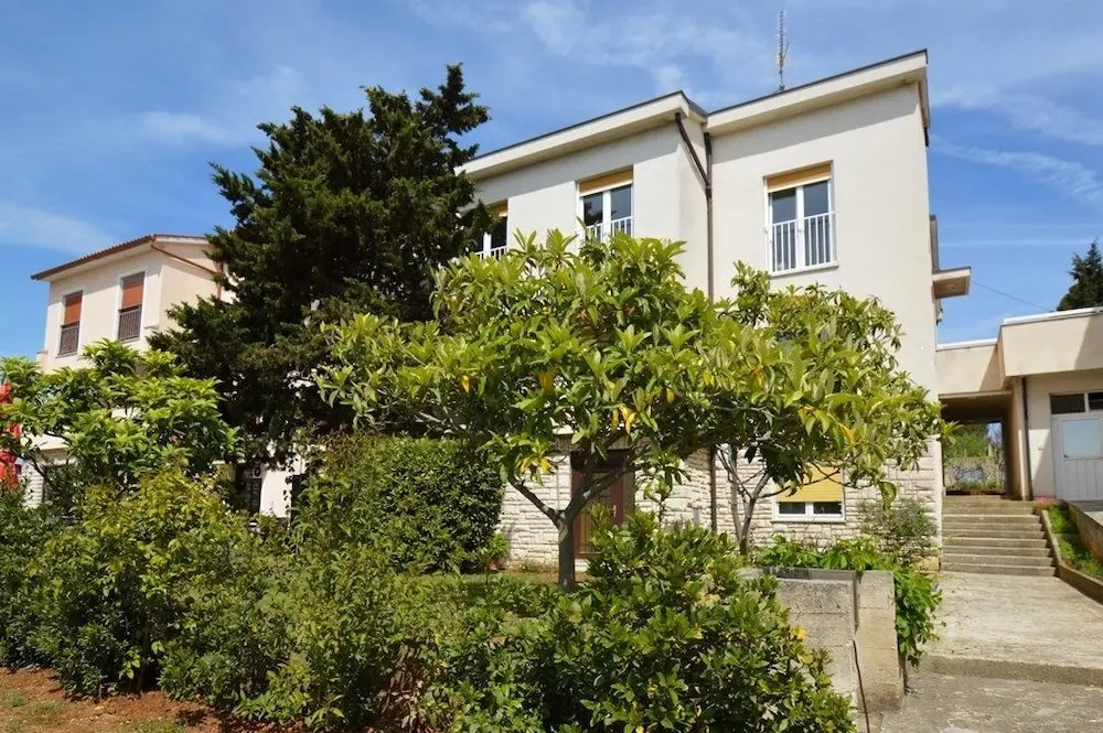 Apartment 23