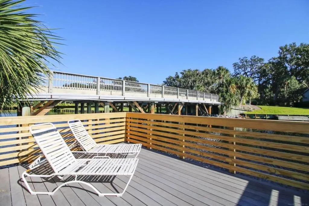 903 Inverness Village